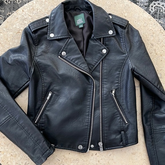 wild fable Jackets & Blazers - Wild Fable vegan leather cropped moto jacket